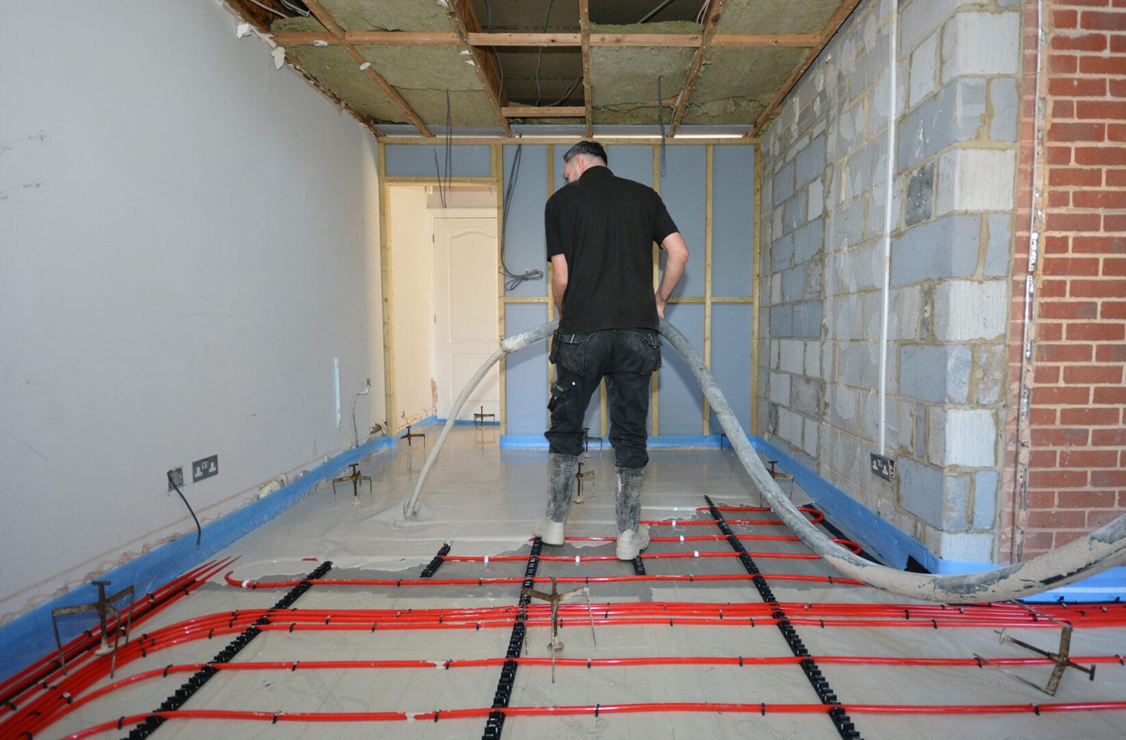 Liquid Floor Screeding